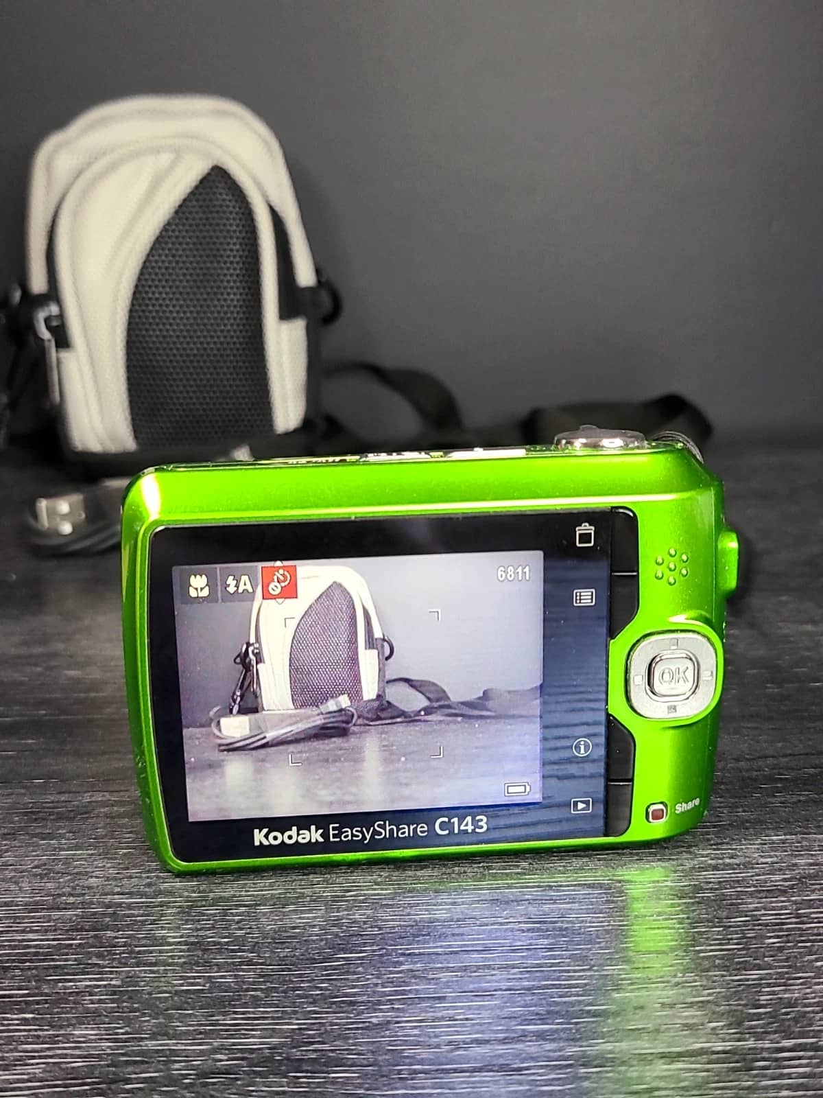 Kodak EasyShare C143 Digital Cameras Silver New Body Only