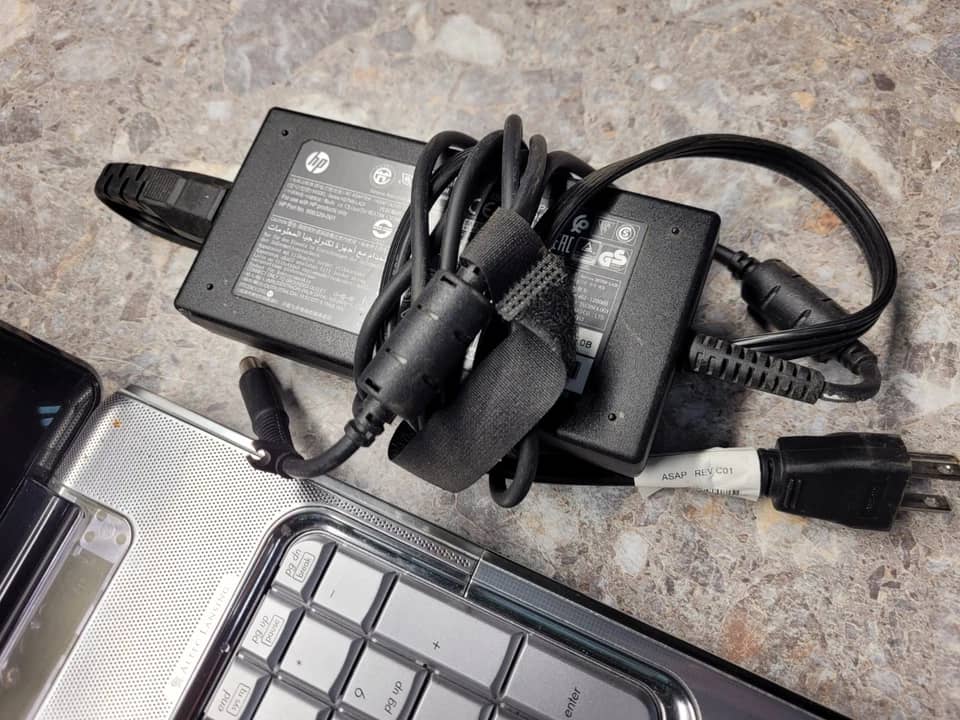 HP PAVILION DV7-3173NR Computers 500GB 4GB For parts or not working