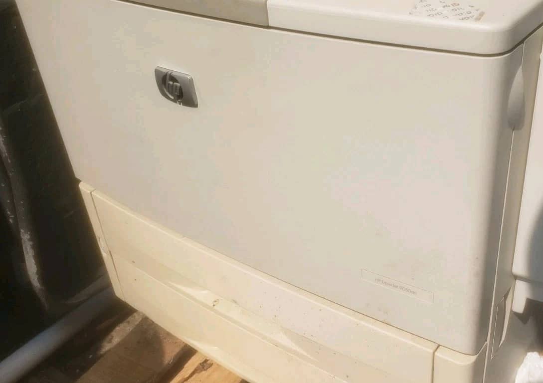 HP LaserJet 9050dn Printers Refurbished - Excellent