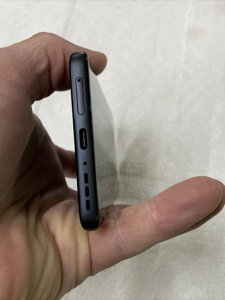 Motorola Moto Edge 2024 Cell Phones