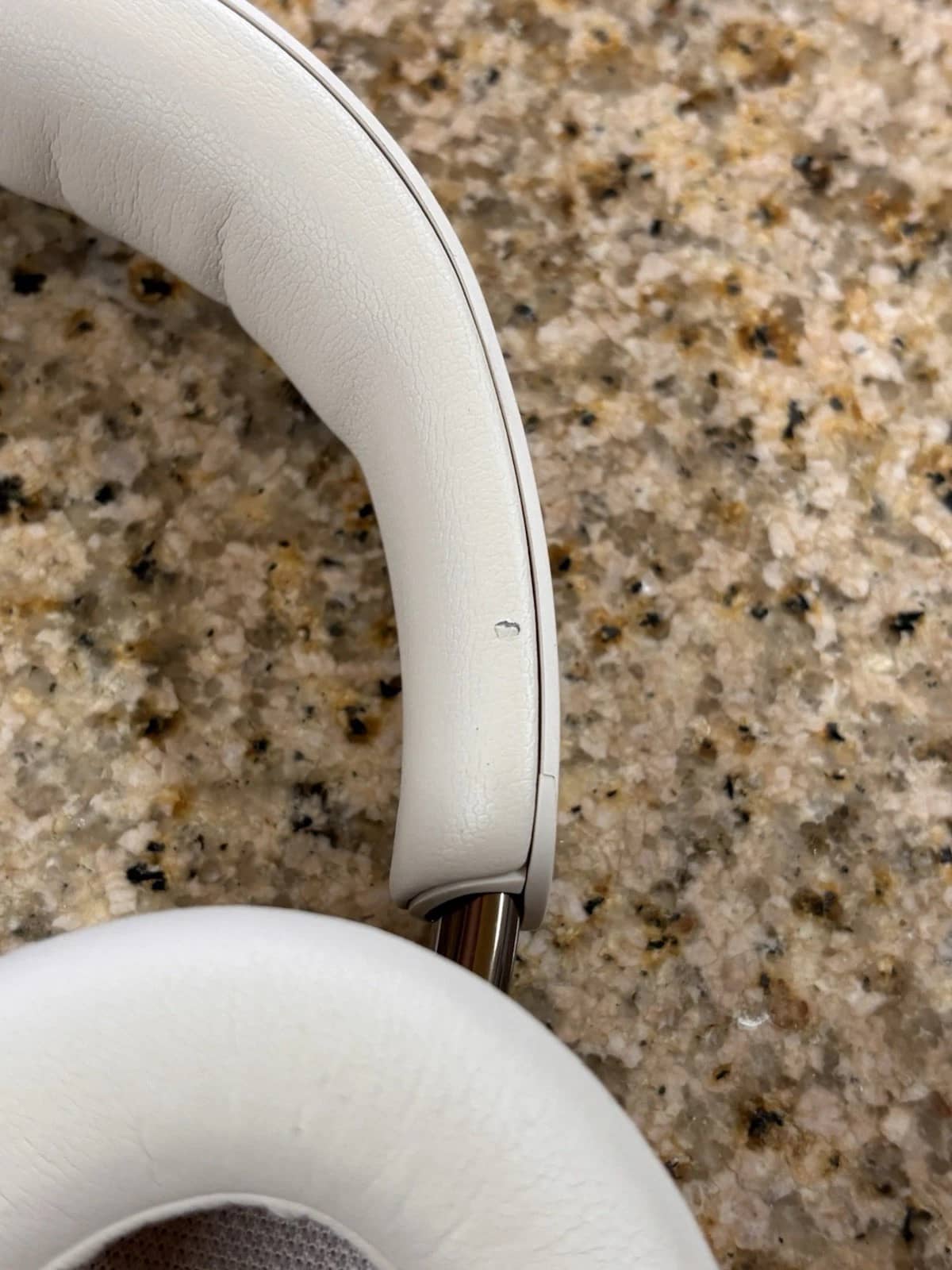 Bose QuietComfort Ultra 2nd Gen Headphones & Earbuds Desert New