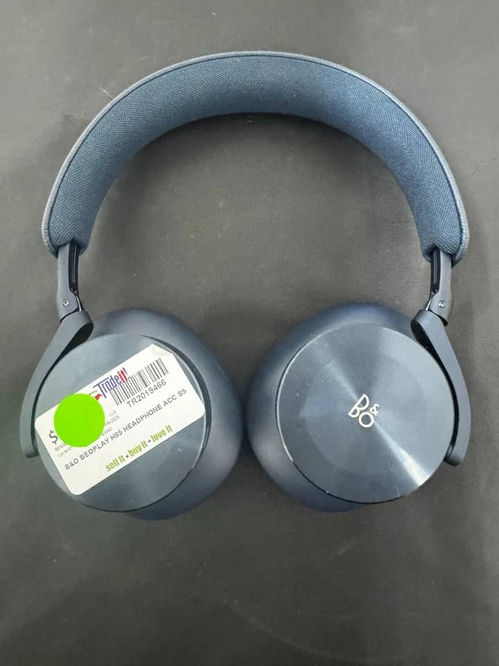 Bang & Olufsen Beoplay H95 Headphones & Earbuds 