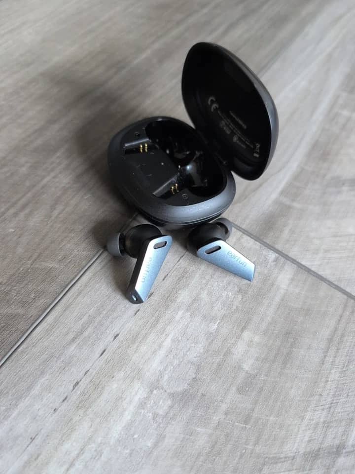 EarFun Air Pro Headphones & Earbuds White New