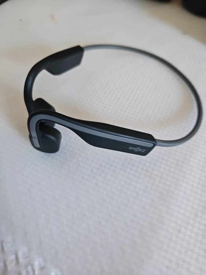 Shokz OpenMove Headphones & Earbuds 