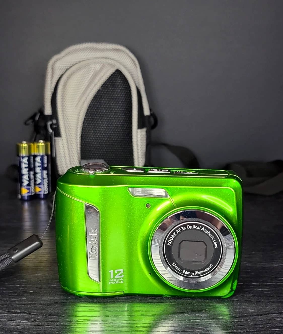 Kodak EasyShare C143 Digital Cameras Silver New Body Only