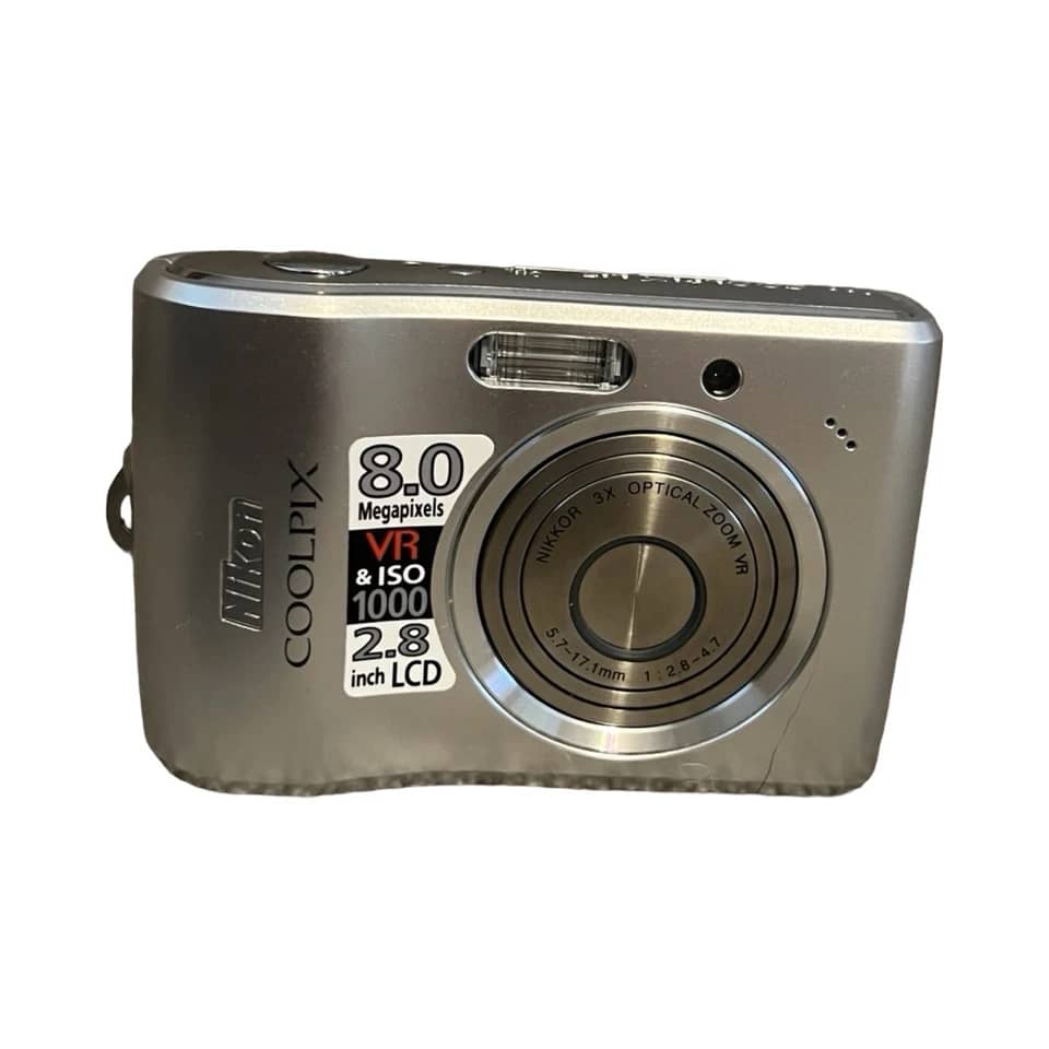 Nikon COOLPIX L15 Digital Cameras Silver New Body Only