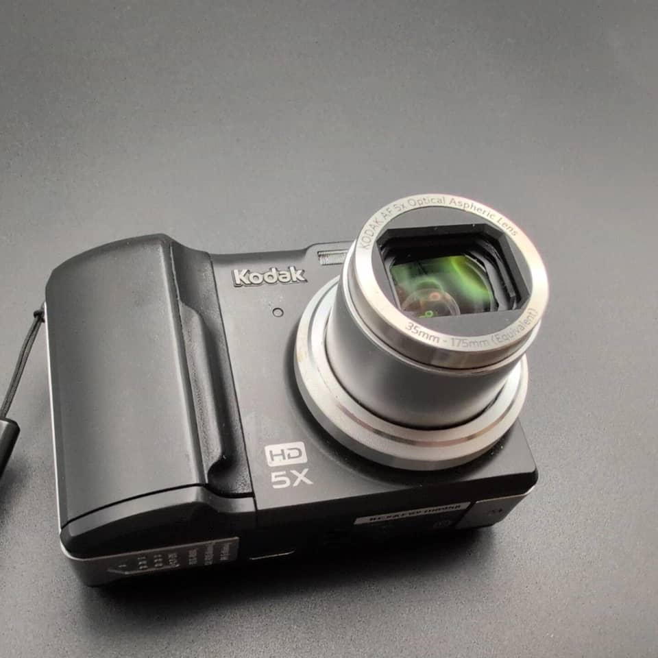 Kodak EasyShare Z1485 IS Digital Cameras Blue Used - Good Body Only