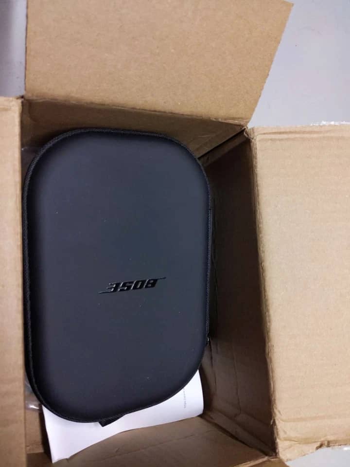 Bose QuietComfort 35 Headphones & Earbuds 