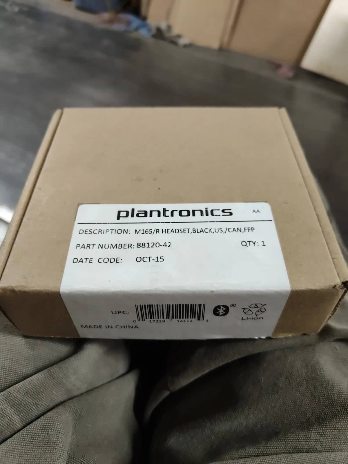 Plantronics M165 Headphones & Earbuds Black New