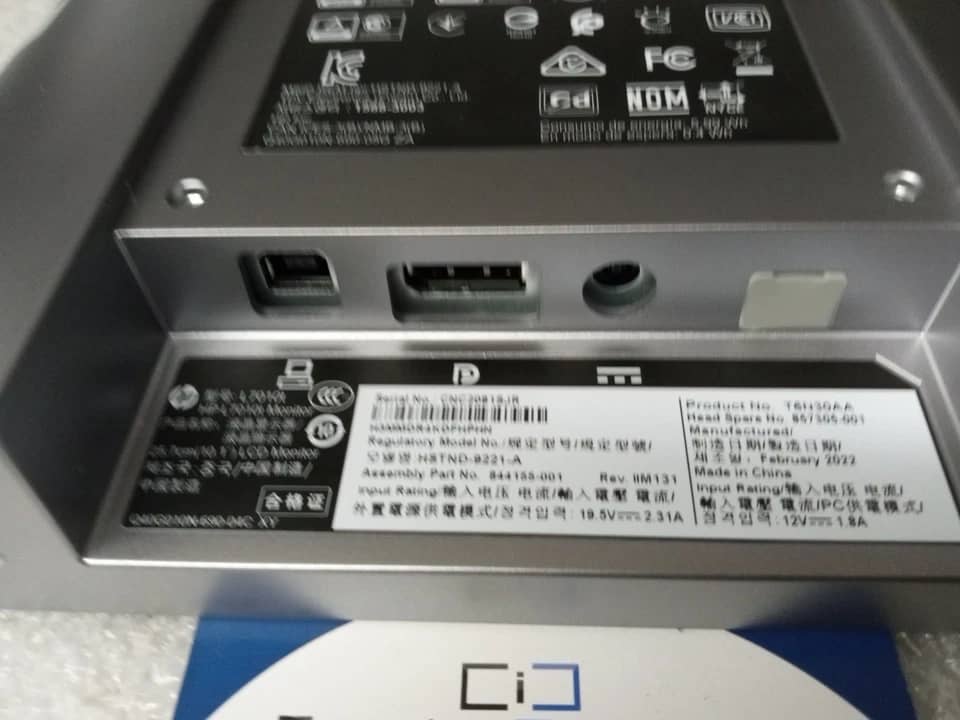 HP L7014 Monitors