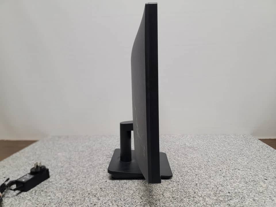 LG 24MS500 Monitors