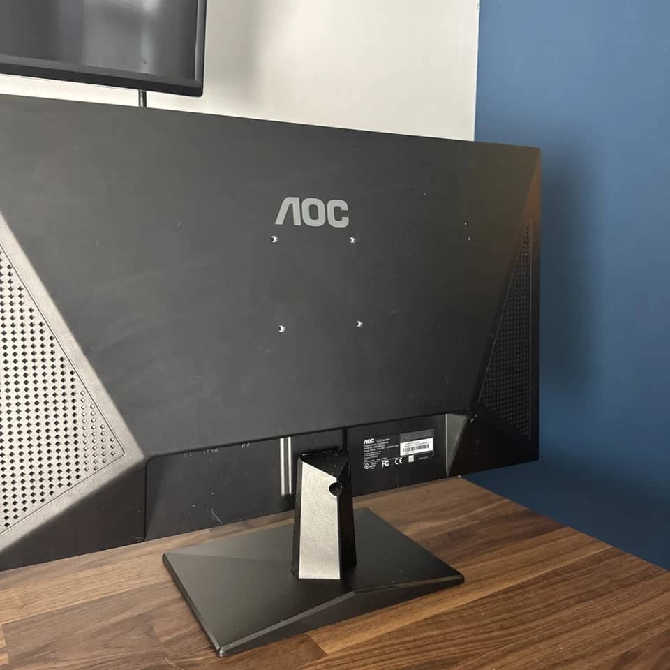 AOC E242 Monitors
