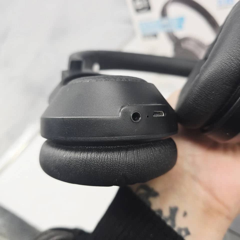 MEE audio Connect Headphones & Earbuds Black New