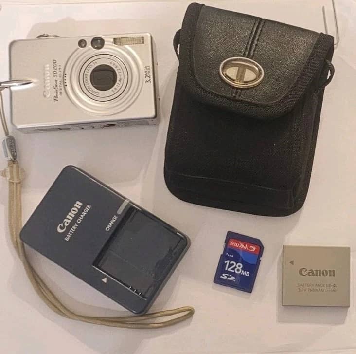 Canon PowerShot SD200 Digital Cameras Silver New Body Only