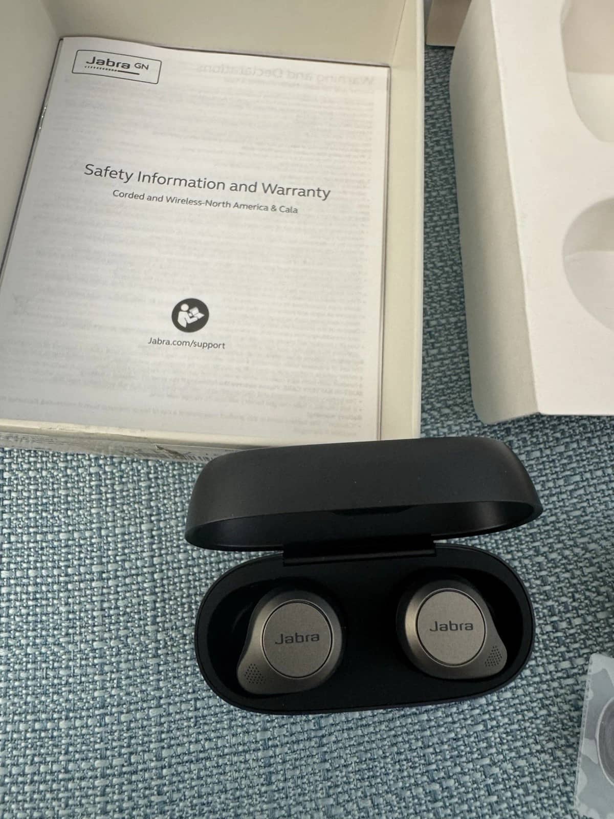 Jabra Elite 85t Headphones & Earbuds Gold New