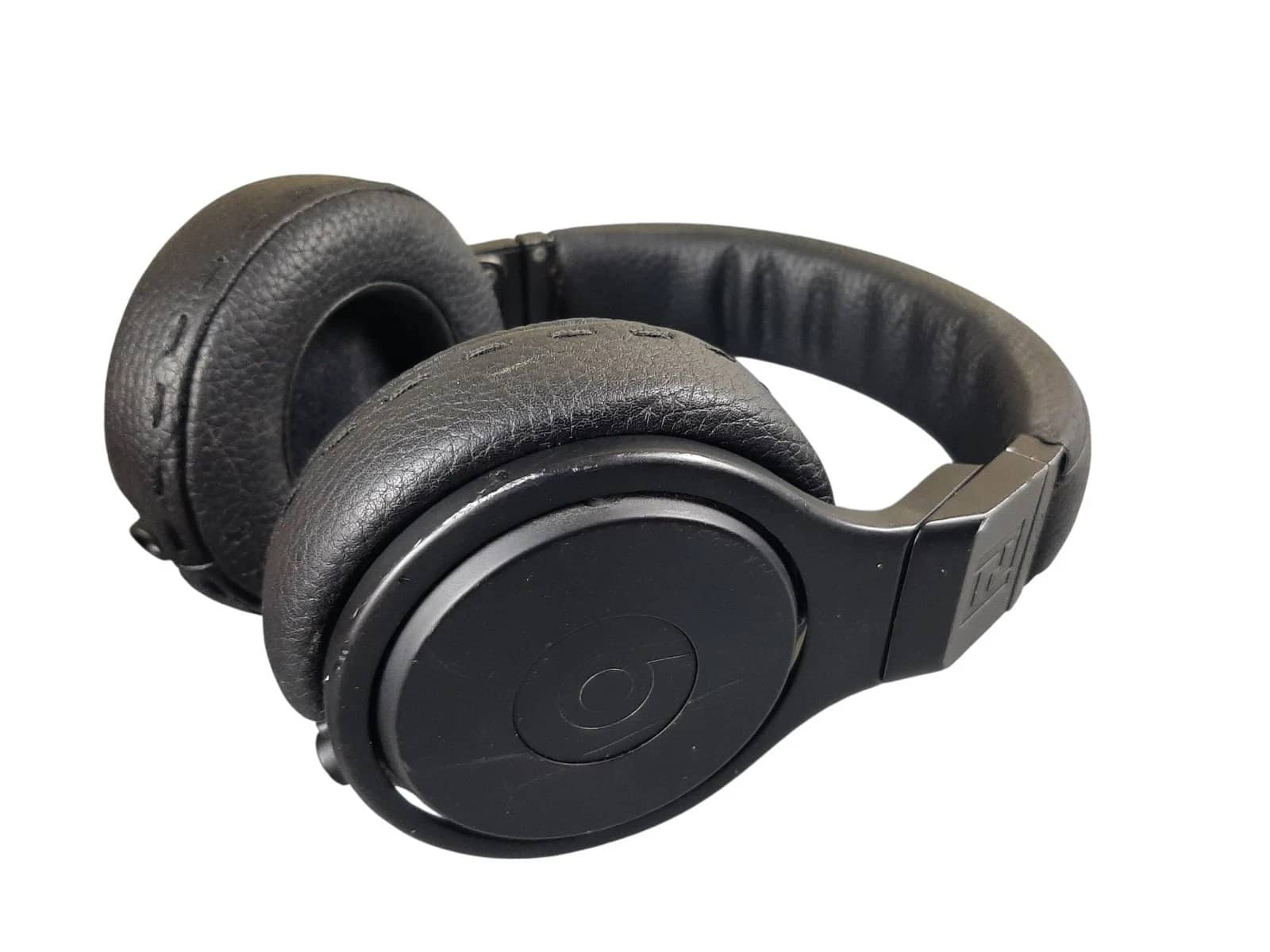 Beats Pro Headphones & Earbuds Black New