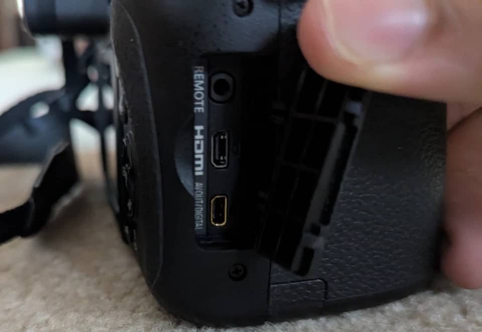 Panasonic Panasonic LUMIX FZ1000 Digital Cameras Black Used - Good Body Only