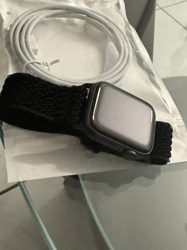 Apple Apple Watch SE (2nd Gen) Smartwatches