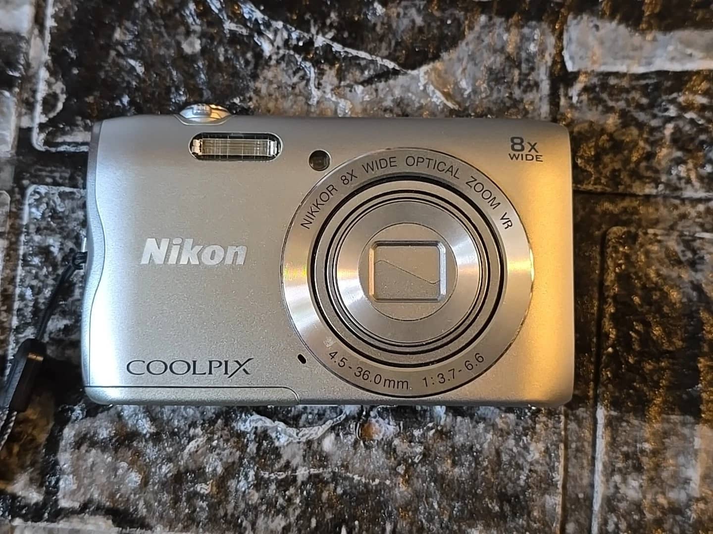 Nikon COOLPIX A300 Digital Cameras Silver New Body Only