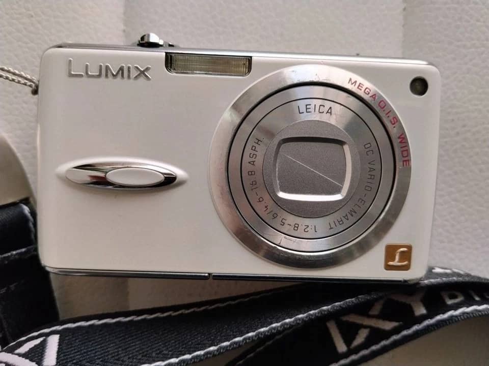 Panasonic DMC FX01 Digital Cameras Black New Body Only