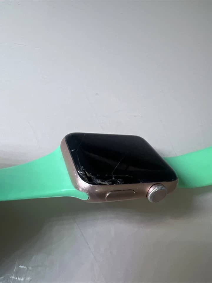 Apple Watch Series 3 Smartwatches