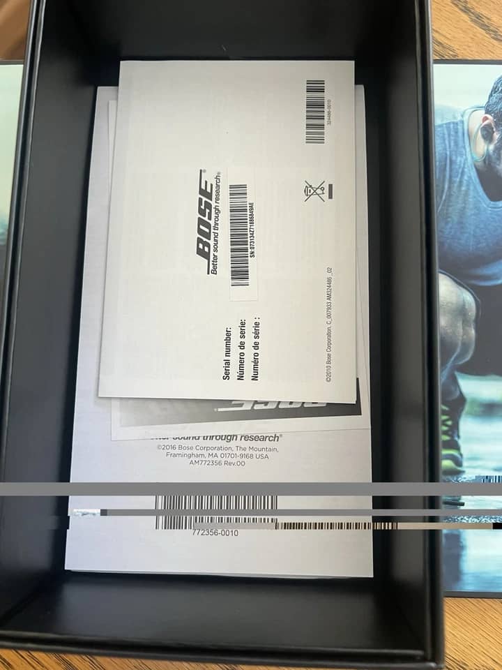Bose SoundSport Pulse Headphones & Earbuds Red Open-Box Excellent