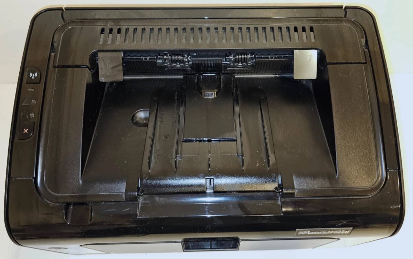 HP laserjet P1102w laser Printers Used - Good