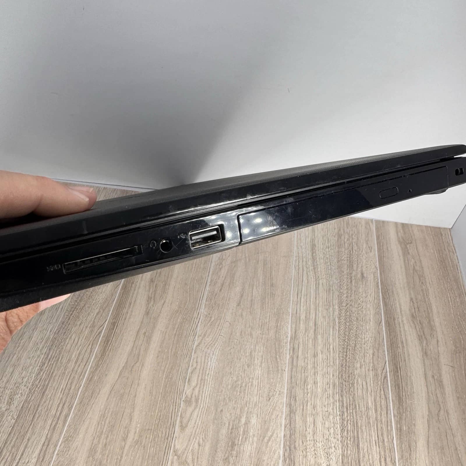 Dell Inspiron 15 3558 Computers 1TB 8GB Used - Good