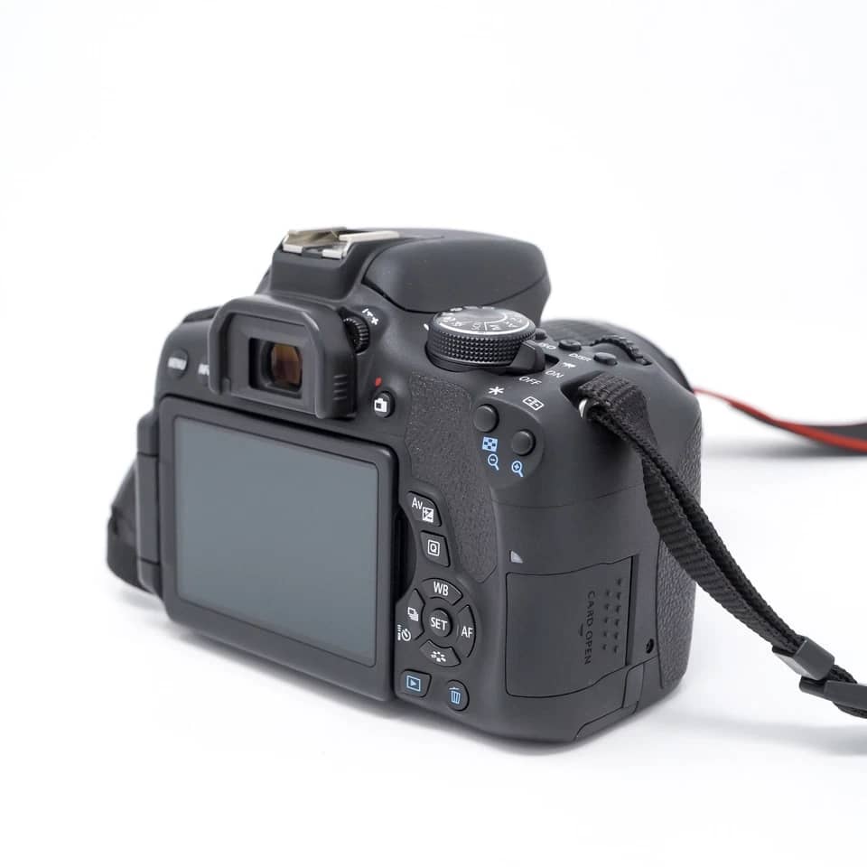 Canon EOS 750D Digital Cameras Black Used - Good w/ 18-55mm Kit