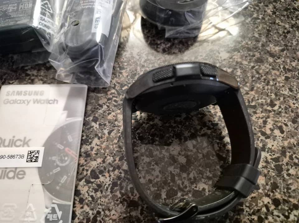 Samsung Samsung Galaxy SM-R810 Smartwatches Black 42mm New