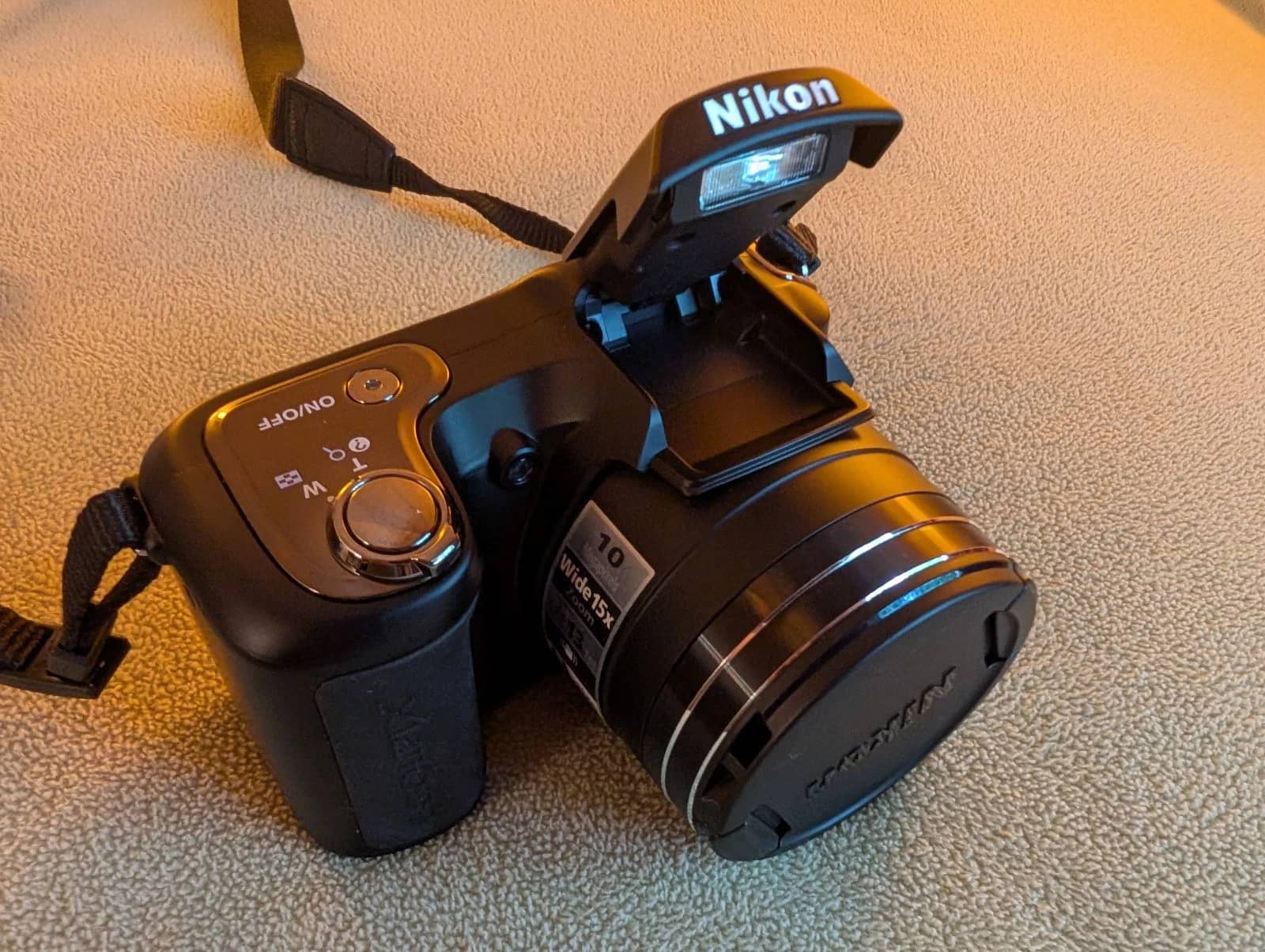 Nikon COOLPIX L100 Digital Cameras Black New Body Only