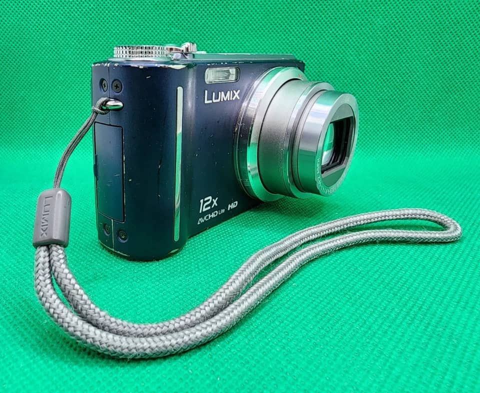 Panasonic DiMAGE Z3 Digital Cameras