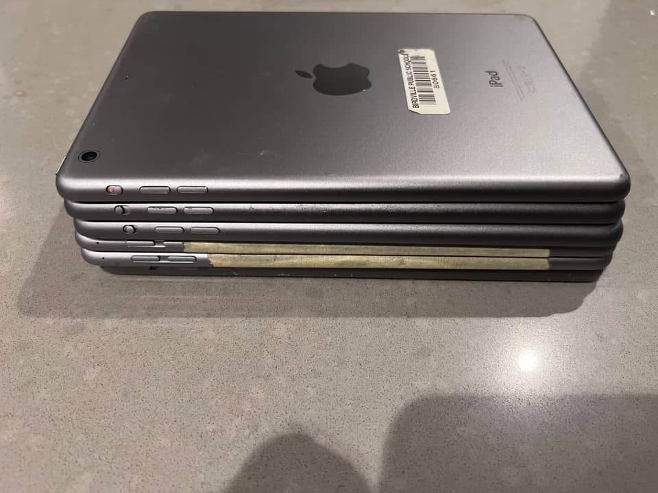 Apple iPad Mini 4 Tablets
