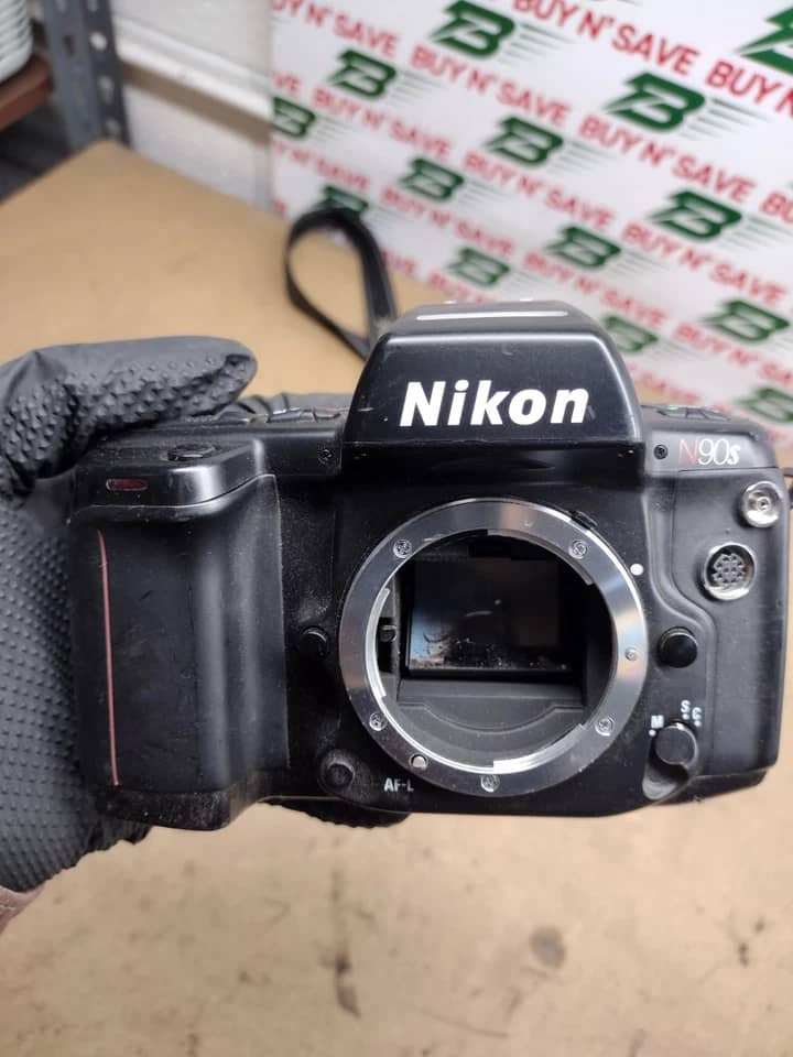 Nikon l105 Digital Cameras Black New Body Only