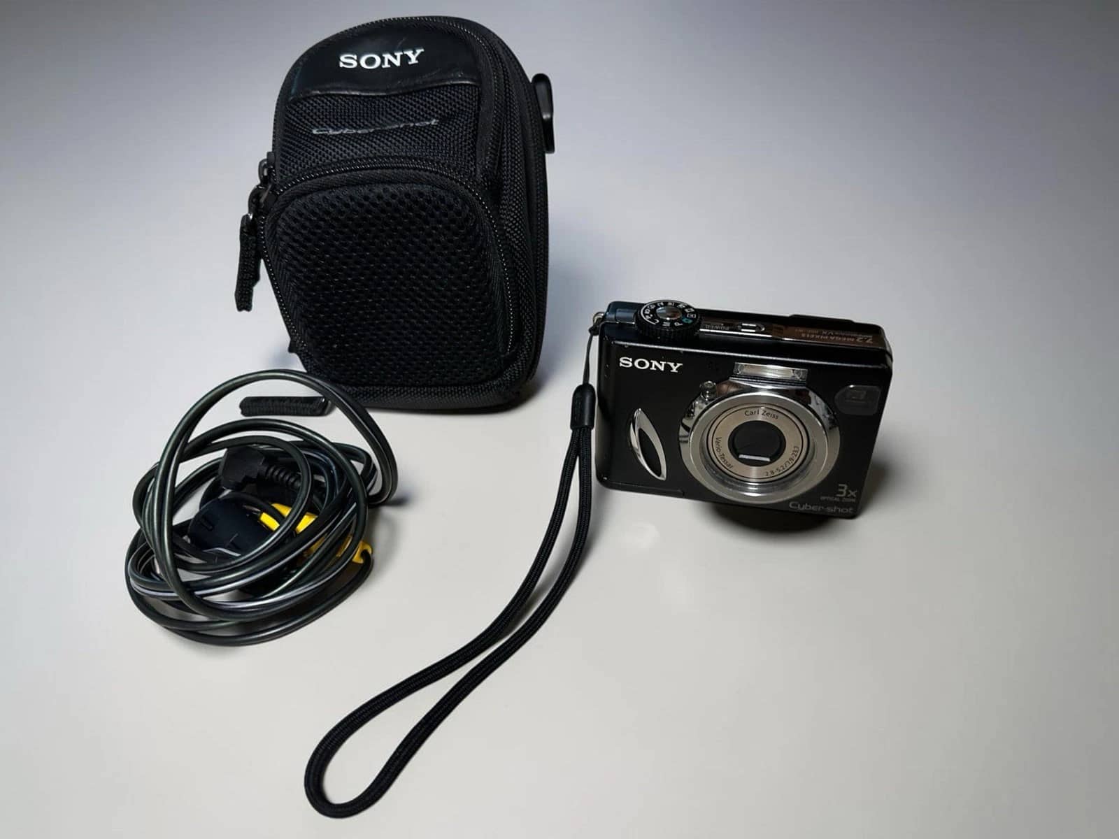 Sony Cyber-shot DSC W7 Digital Cameras Silver New Body Only
