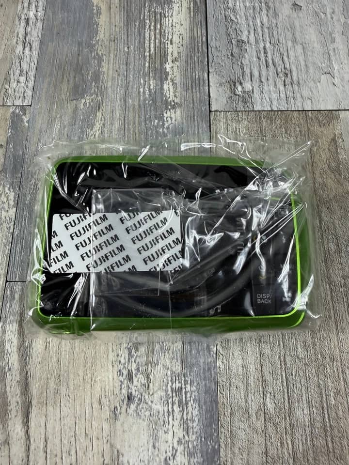 Fujifilm FinePix Z33 WP Digital Cameras Green New Body Only