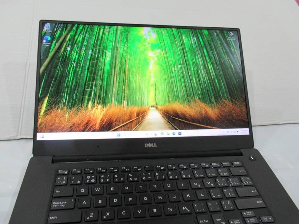 Dell XPS 15 9560 Computers