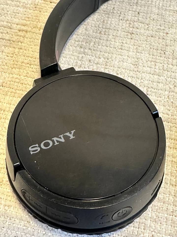 Sony WH-CH500 Headphones & Earbuds 
