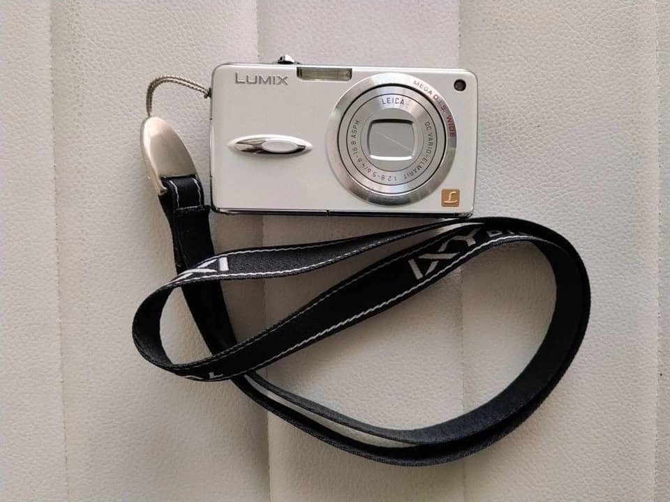 Panasonic DMC FX01 Digital Cameras Black New Body Only