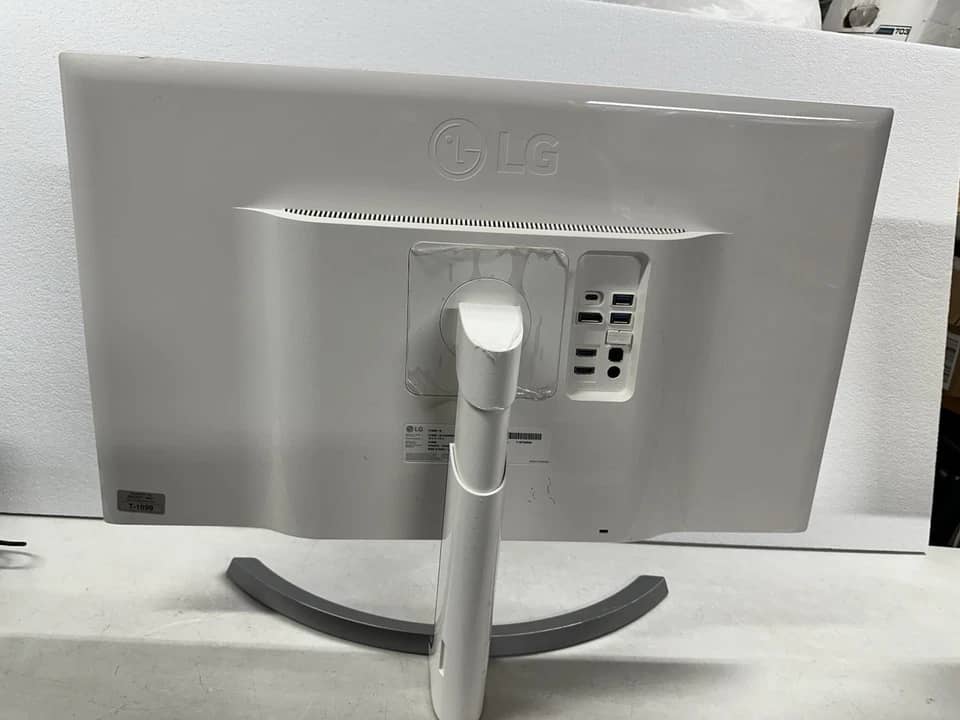 LG 27UD88-W Monitors