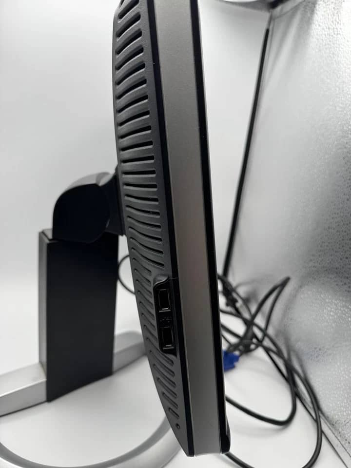 Dell 1907FP Monitors