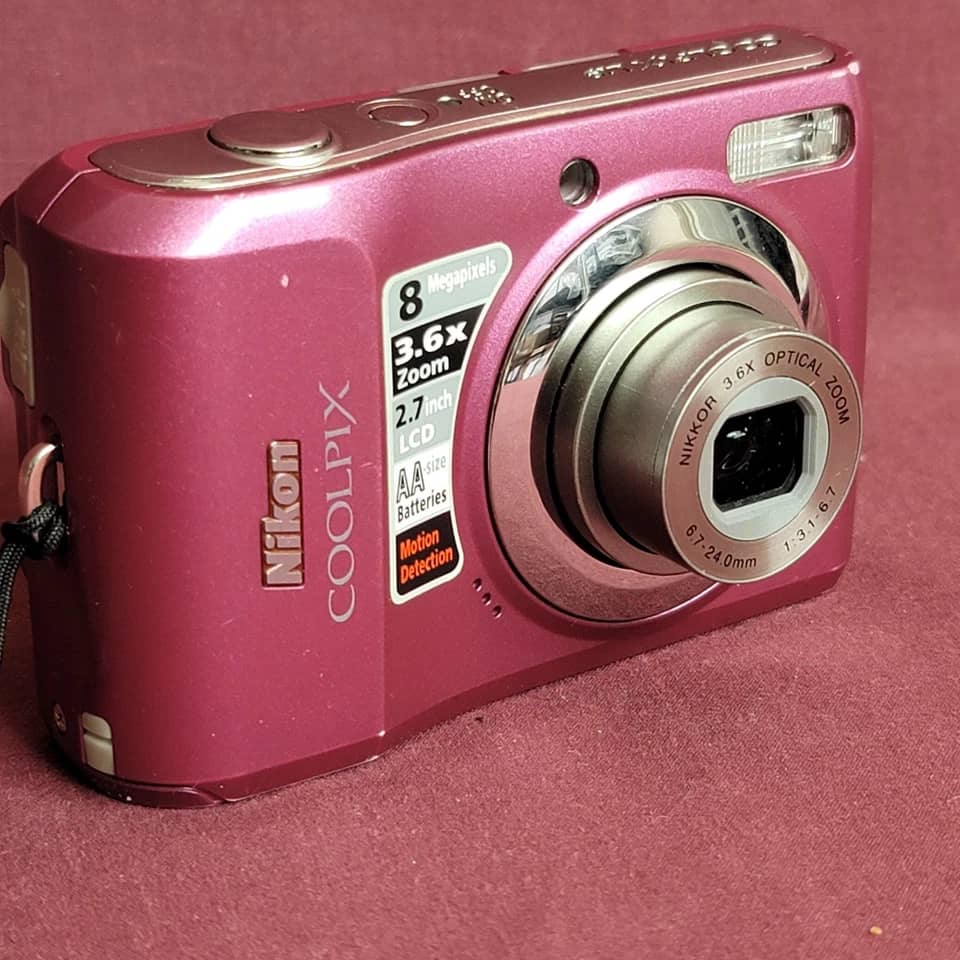 Nikon COOLPIX L19 Digital Cameras Silver Used - Good Body Only