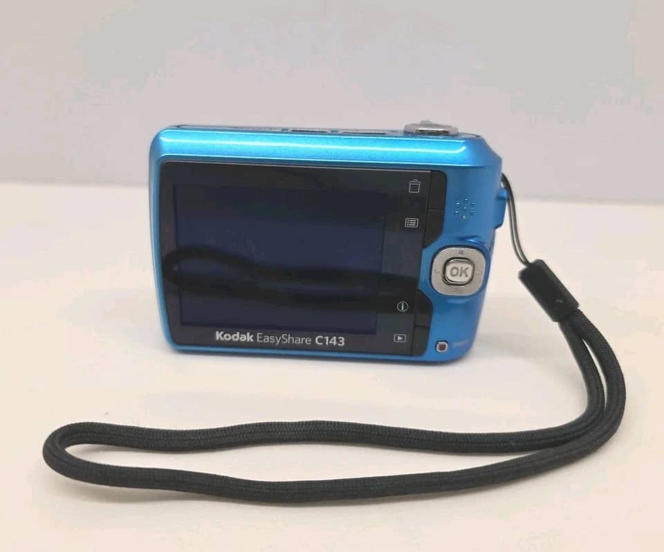 Kodak c143 Digital Cameras Blue New Body Only