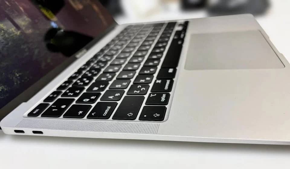 Apple MacBook Air (2020) Computers