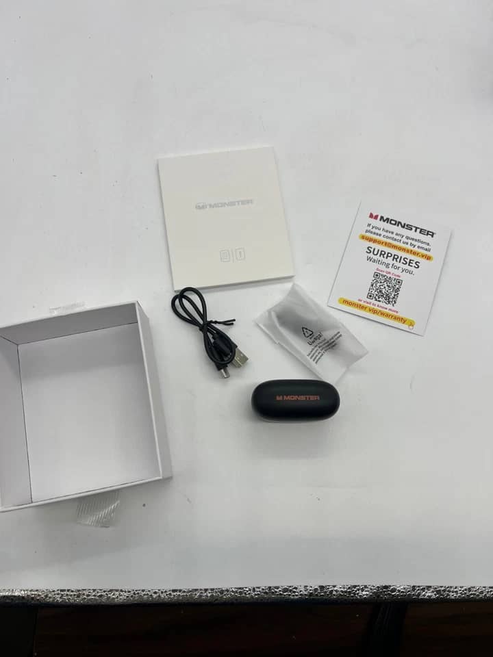 Monster Achieve 300 Headphones & Earbuds Black New