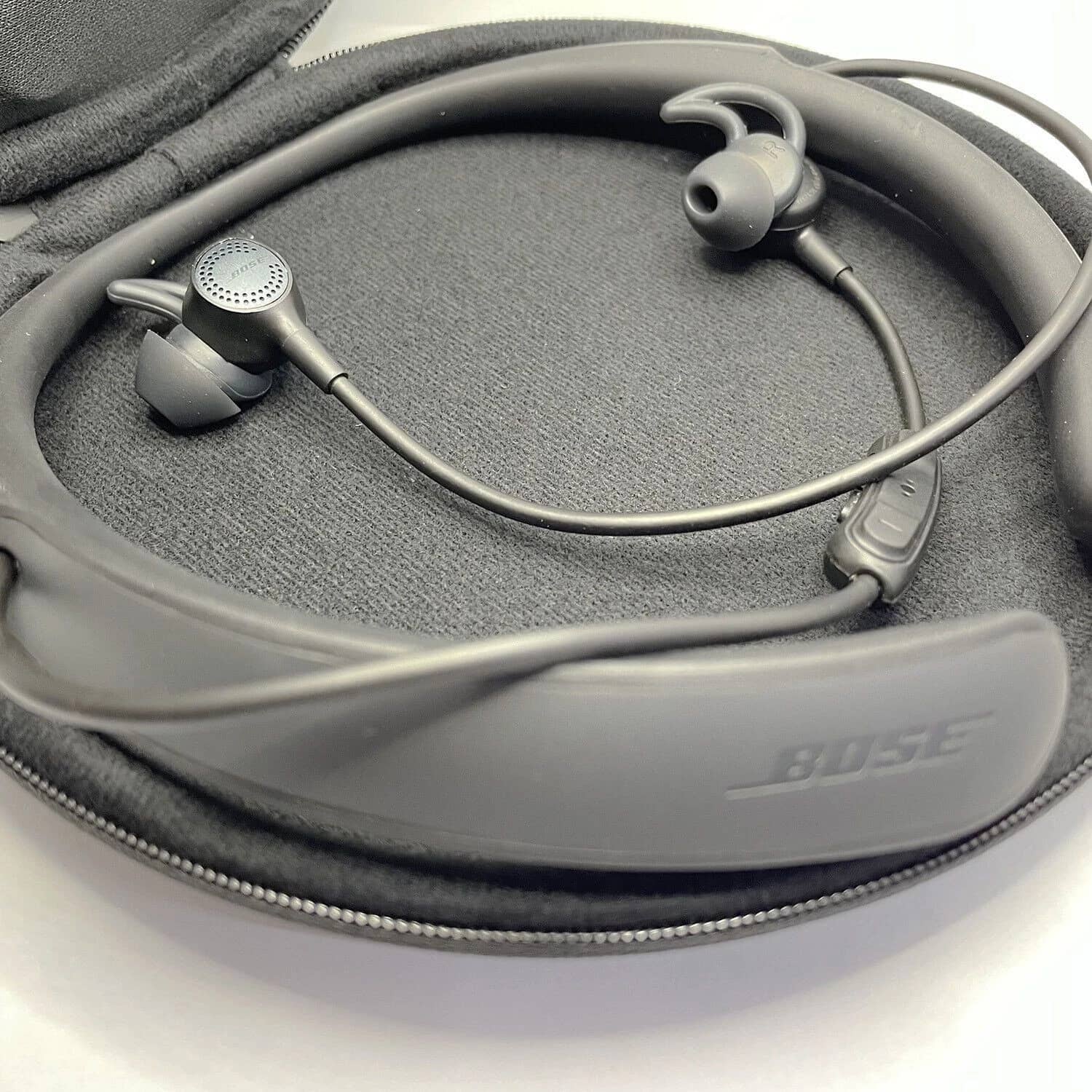 Bose QuietComfort 30 Headphones & Earbuds Black New