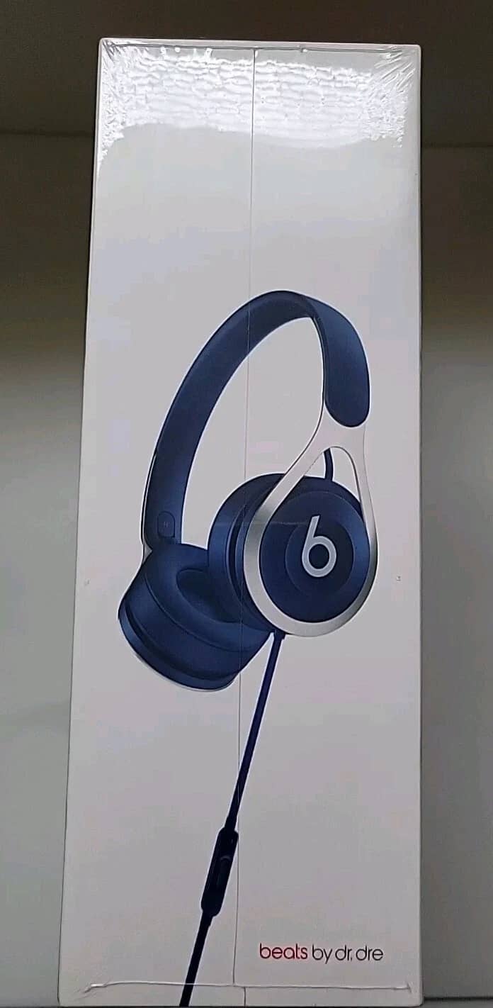 Beats ML9D2LLA Headphones & Earbuds Blue New