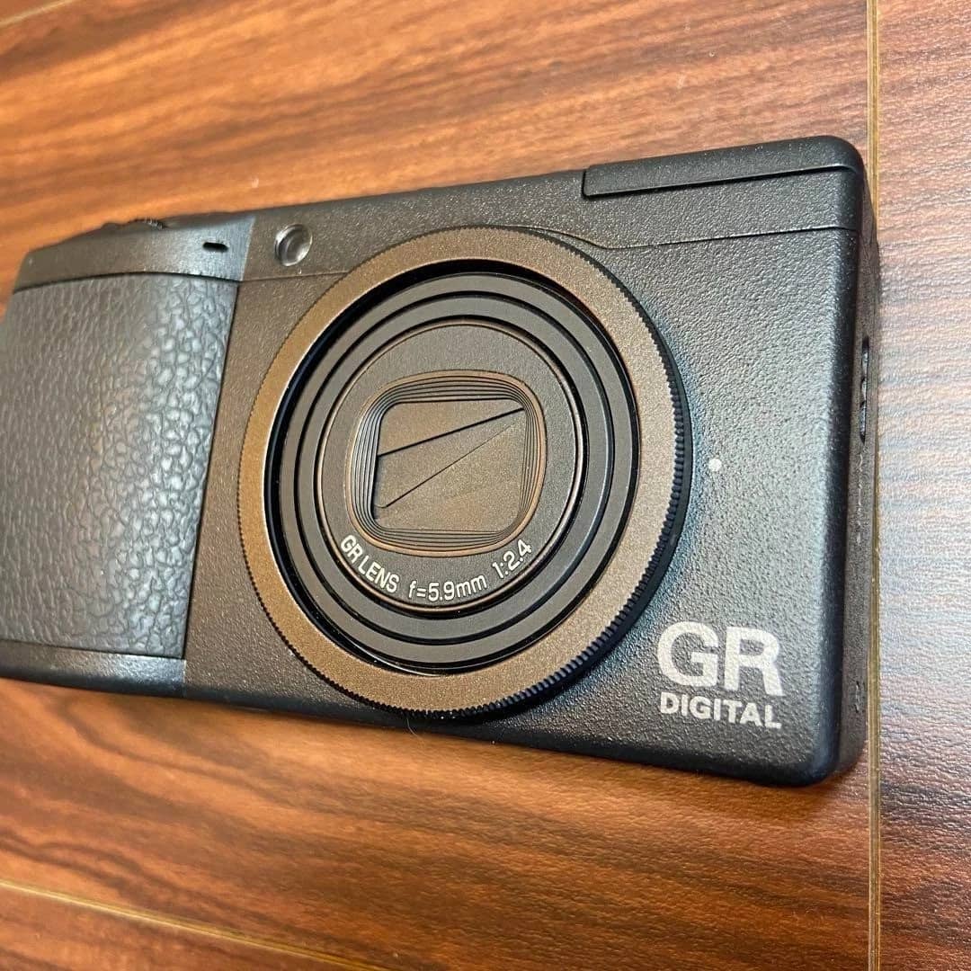 Ricoh Ricoh GR Digital II Digital Cameras Black Used - Good Body Only