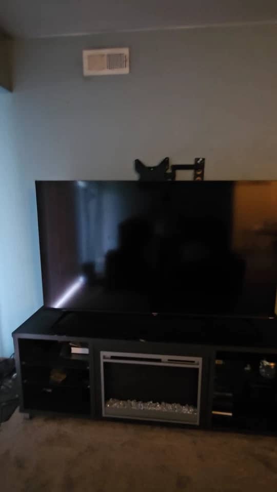 Hisense 65R6E4 TVs