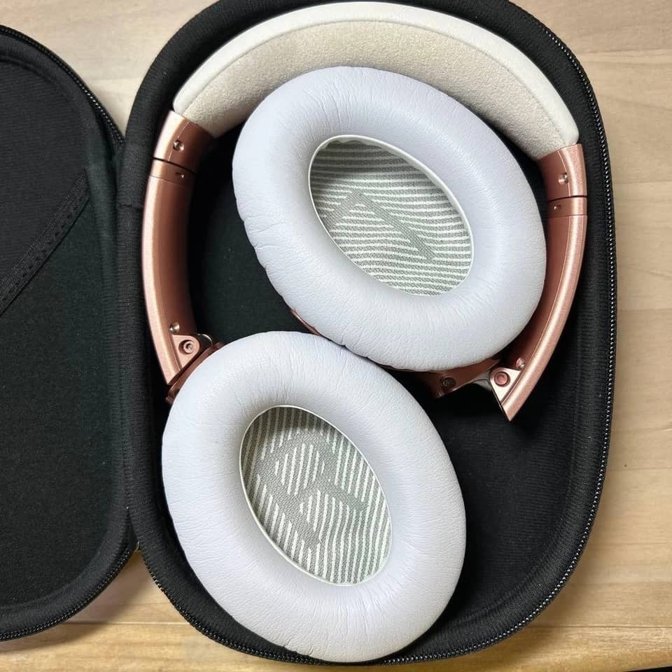 Bose QuietComfort 35 II Headphones & Earbuds 